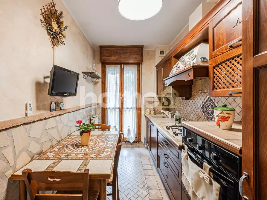 Immagine 2 di Appartamento in vendita  a Reggio Nell'emilia