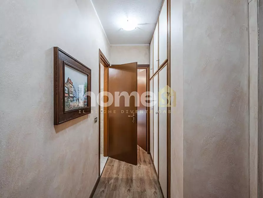 Immagine 8 di Appartamento in vendita  a Reggio Nell'emilia