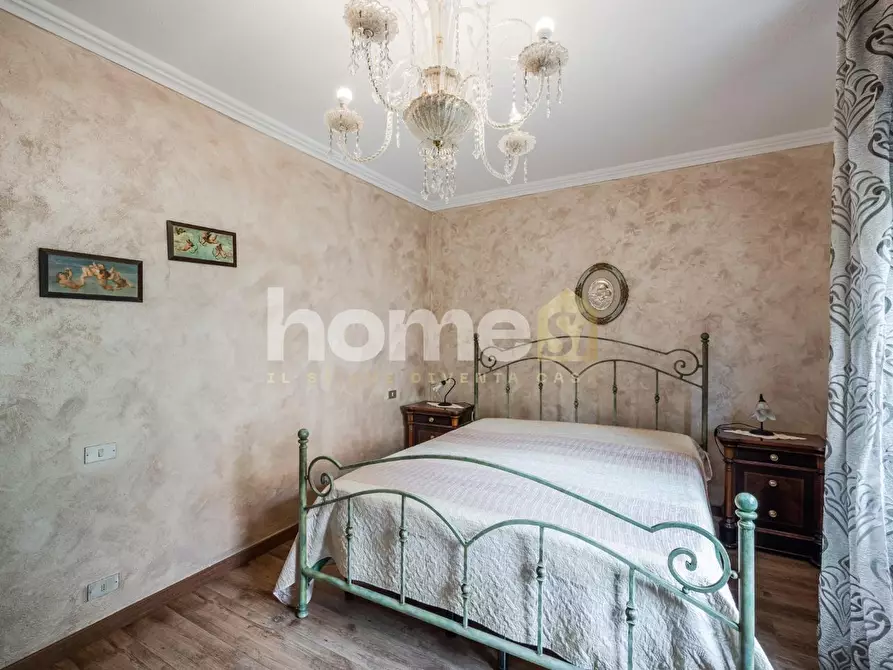 Immagine 12 di Appartamento in vendita  a Reggio Nell'emilia