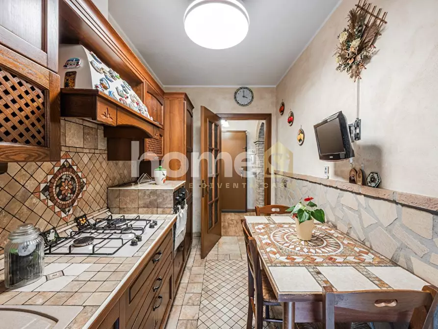 Immagine 3 di Appartamento in vendita  a Reggio Nell'emilia