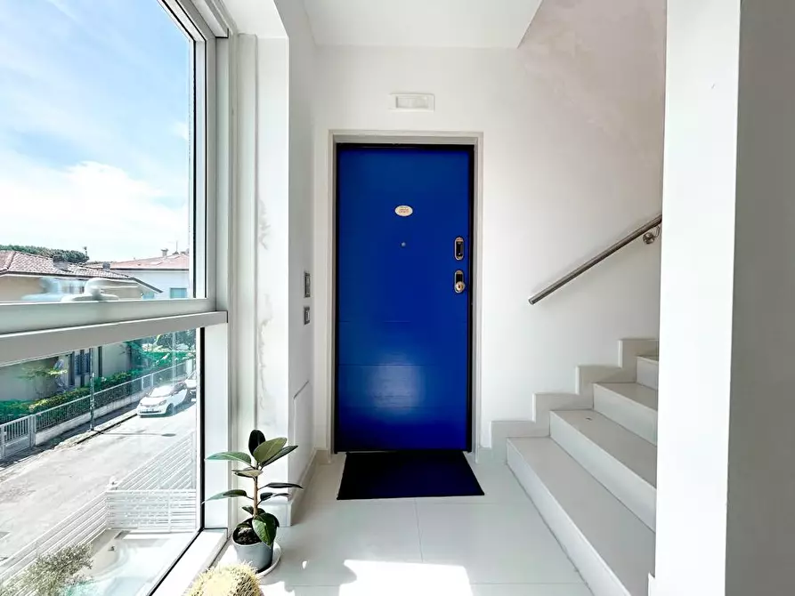 Immagine 8 di Appartamento in vendita  a Camaiore