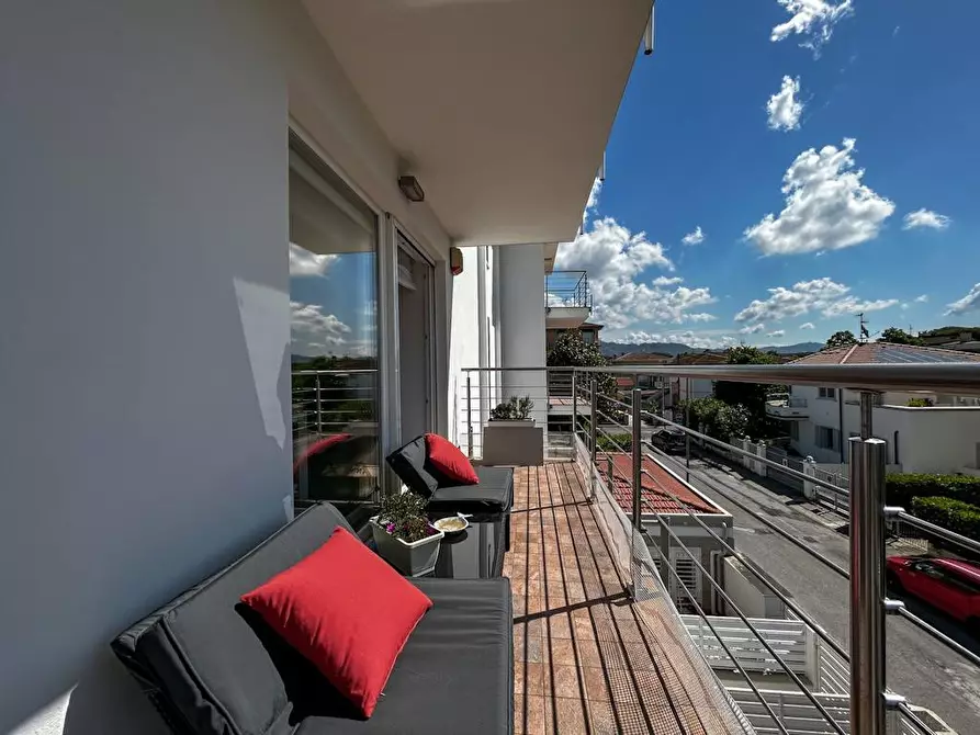 Immagine 22 di Appartamento in vendita  a Camaiore