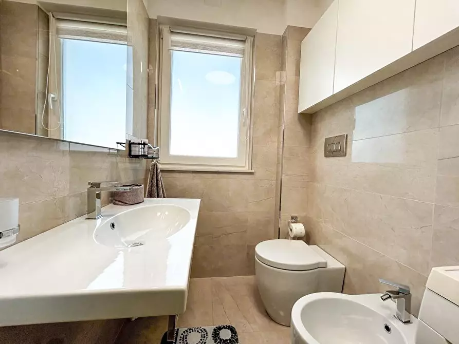 Immagine 16 di Appartamento in vendita  a Camaiore