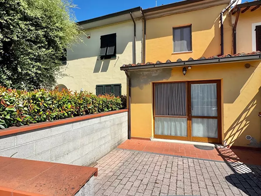 Immagine 1 di Terratetto in vendita  a Ponsacco