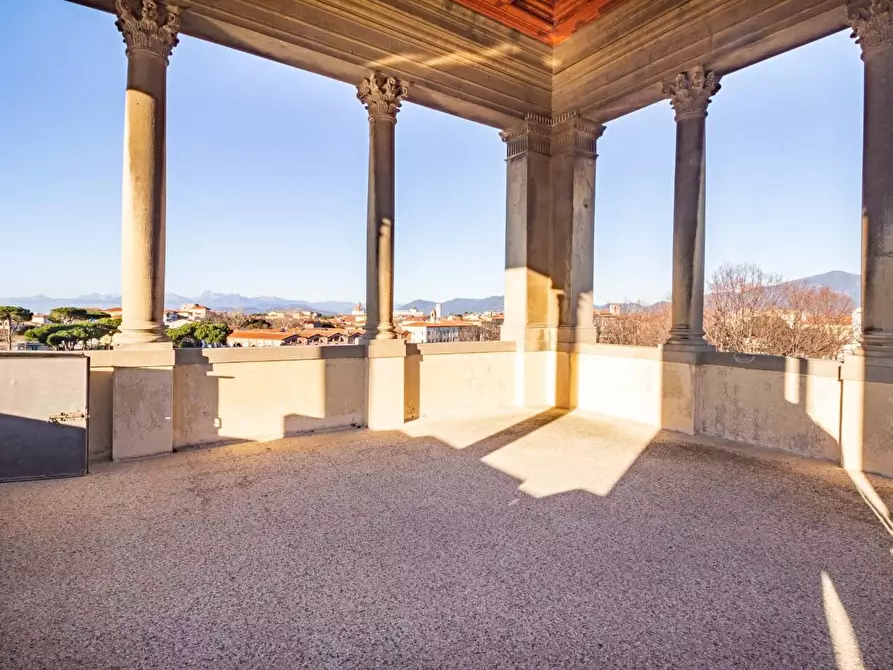 Immagine 31 di Villa in vendita  a Pisa