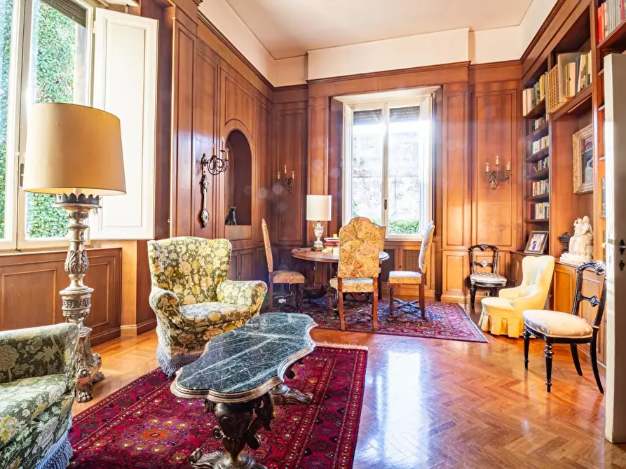 Immagine 17 di Villa in vendita  a Pisa