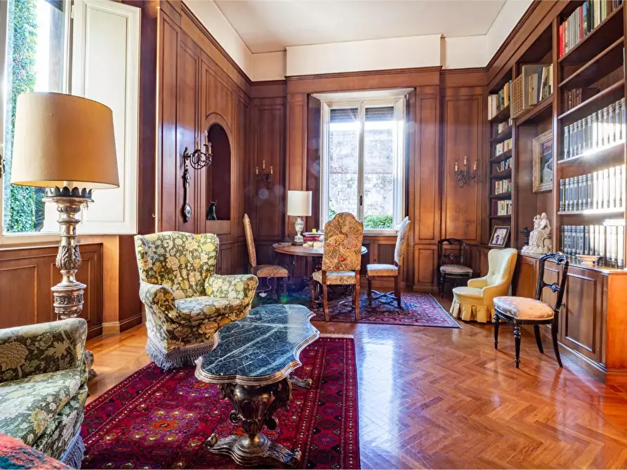 Immagine 18 di Villa in vendita  a Pisa