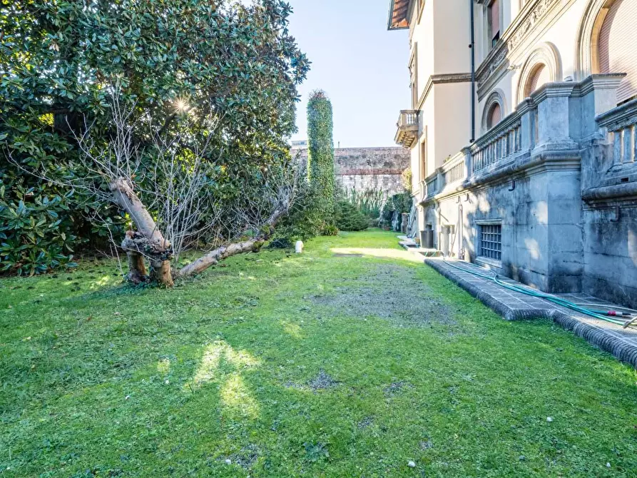 Immagine 6 di Villa in vendita  a Pisa