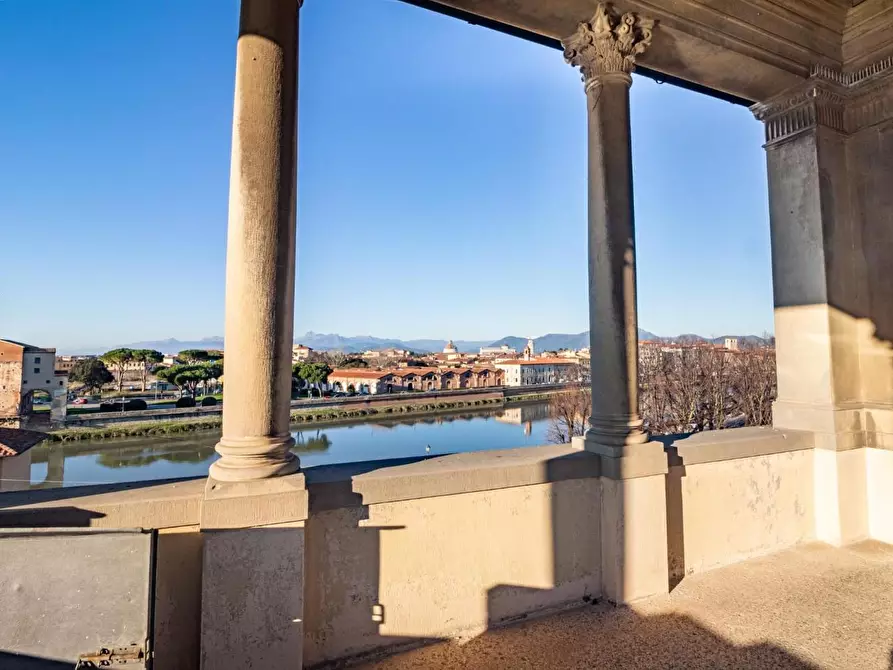 Immagine 34 di Villa in vendita  a Pisa