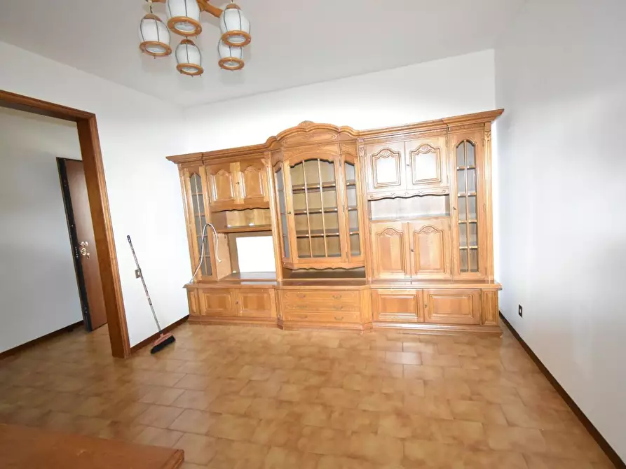 Immagine 1 di Appartamento in vendita  a Vecchiano