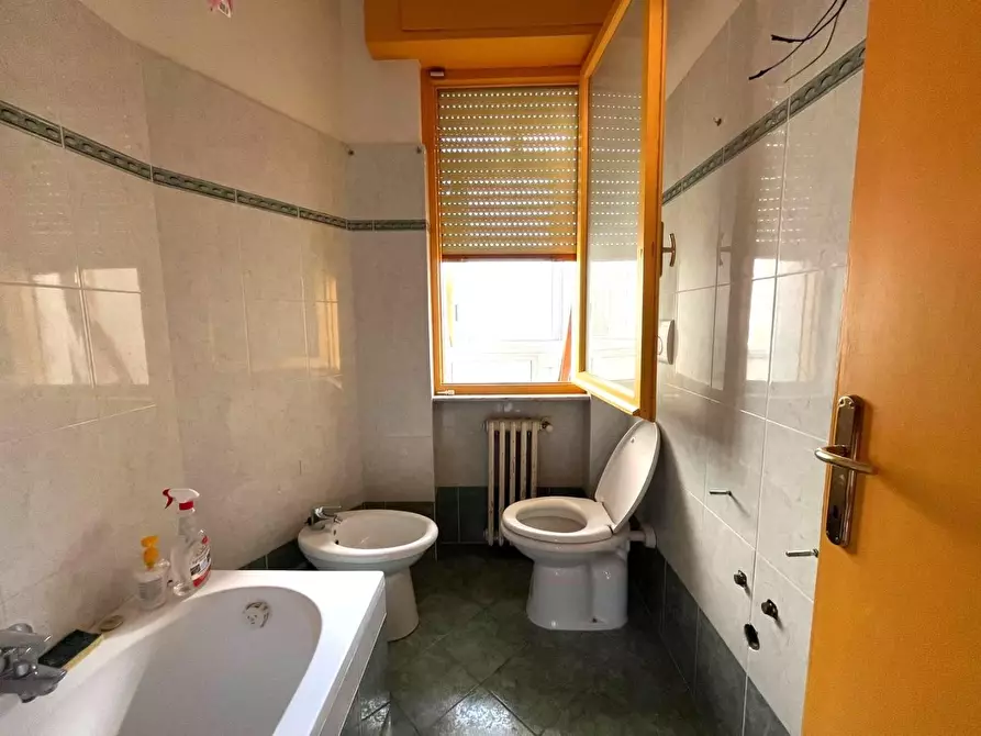 Immagine 11 di Appartamento in vendita  a Livorno