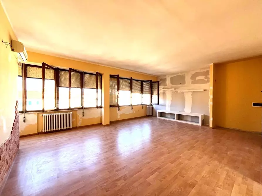 Immagine 3 di Appartamento in vendita  a Livorno