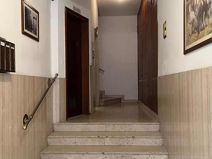 Immagine 15 di Appartamento in vendita  a Livorno