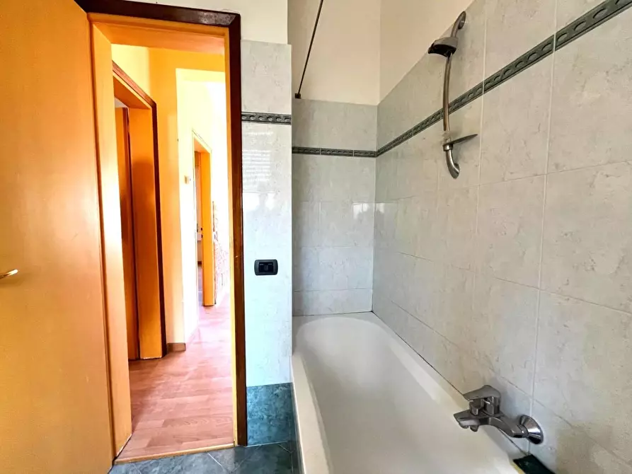 Immagine 12 di Appartamento in vendita  a Livorno