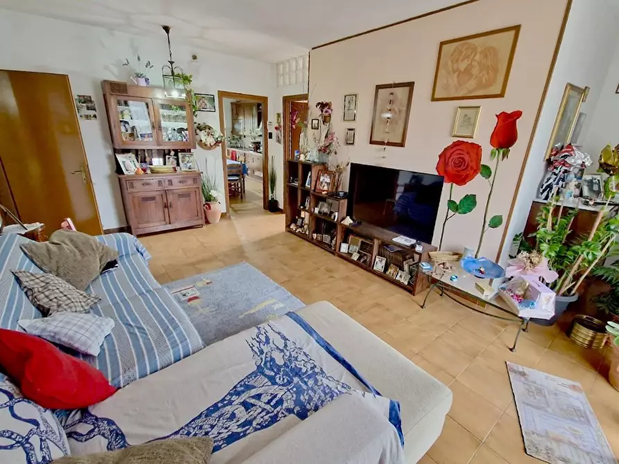 Immagine 6 di Villa in vendita  a San Giuliano Terme