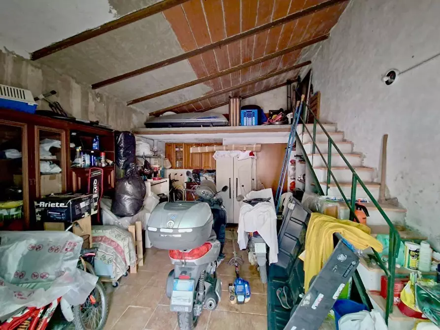 Immagine 27 di Villa in vendita  a San Giuliano Terme