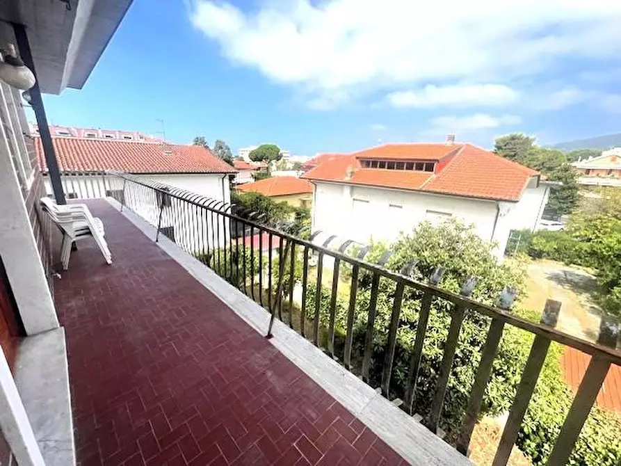 Immagine 23 di Appartamento in vendita  a Massa