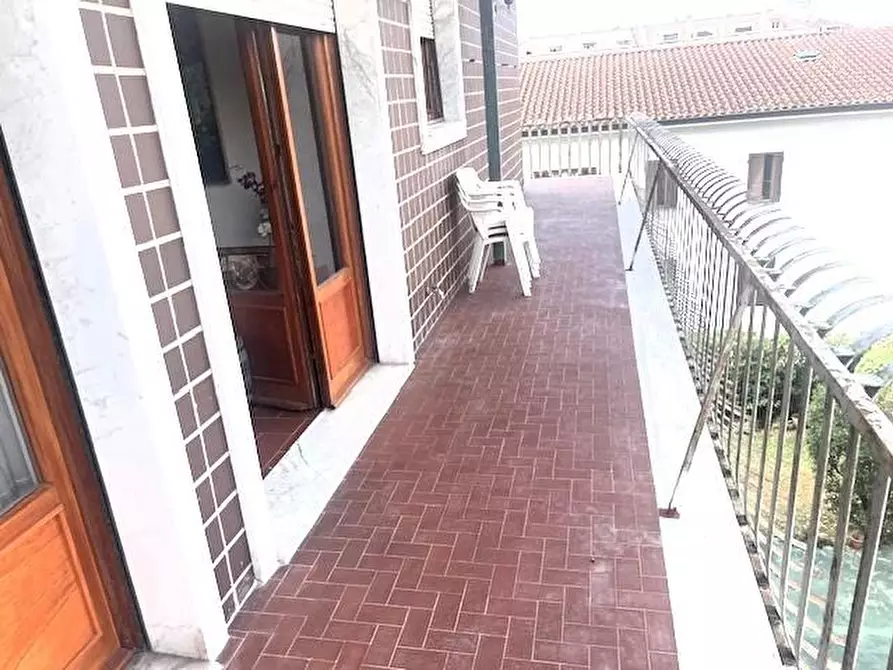 Immagine 25 di Appartamento in vendita  a Massa