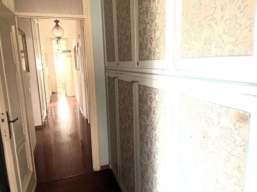 Immagine 29 di Appartamento in vendita  a Massa