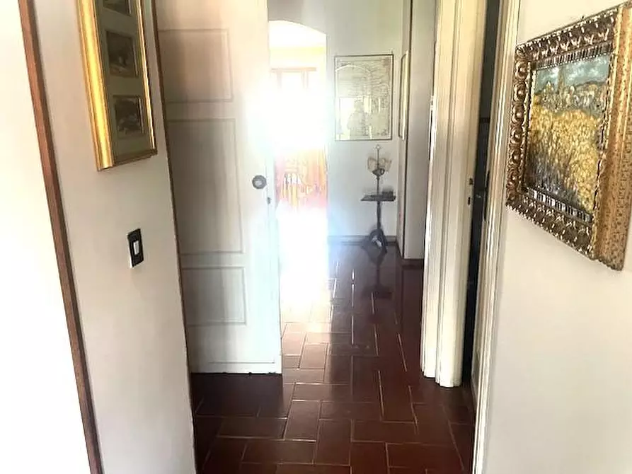Immagine 46 di Appartamento in vendita  a Massa