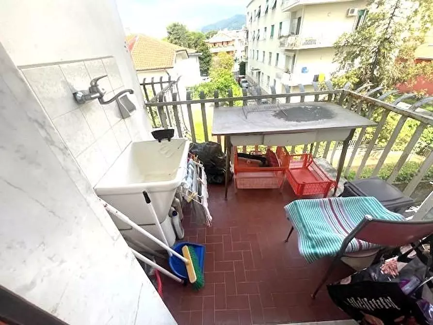 Immagine 37 di Appartamento in vendita  a Massa