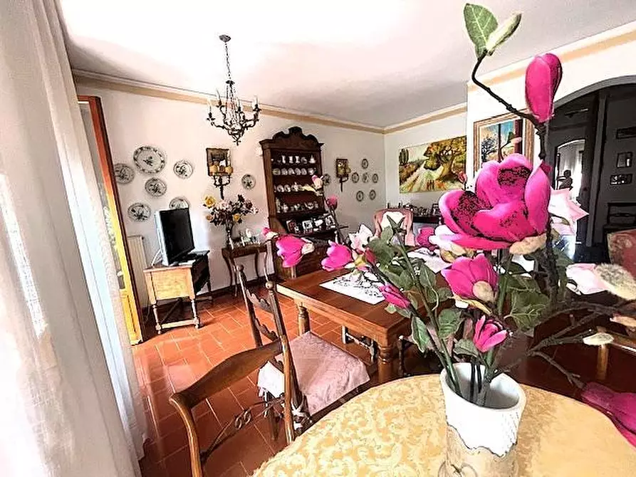 Immagine 40 di Appartamento in vendita  a Massa