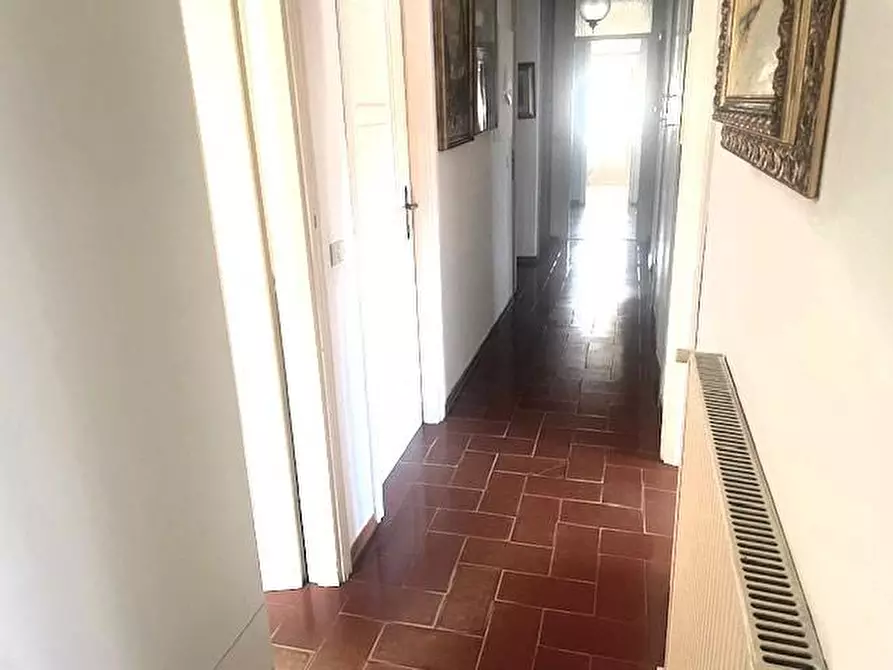 Immagine 14 di Appartamento in vendita  a Massa