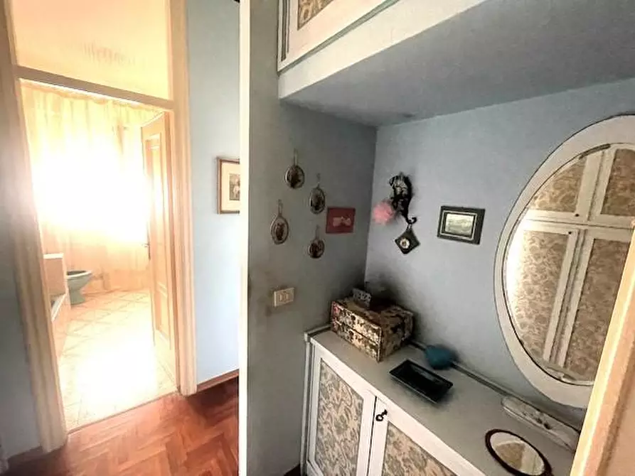 Immagine 10 di Appartamento in vendita  a Massa