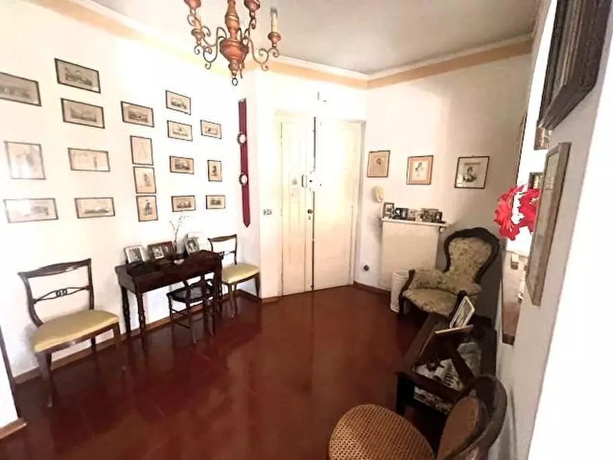 Immagine 7 di Appartamento in vendita  a Massa