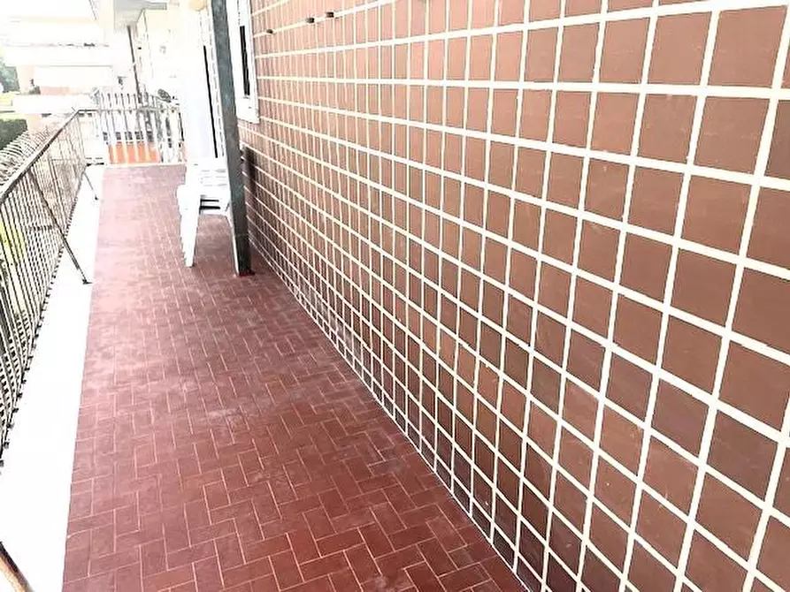 Immagine 30 di Appartamento in vendita  a Massa