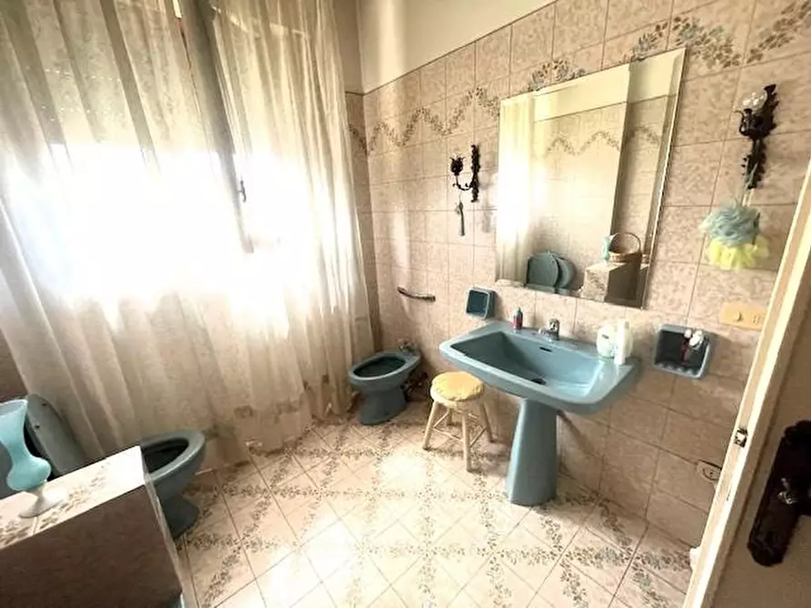 Immagine 12 di Appartamento in vendita  a Massa