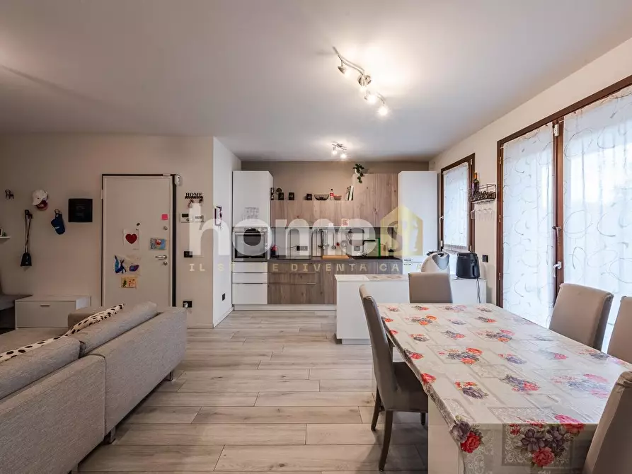 Immagine 11 di Appartamento in vendita  a Montecchio Emilia