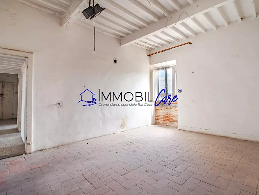 Immagine 2 di Appartamento in vendita  a Livorno