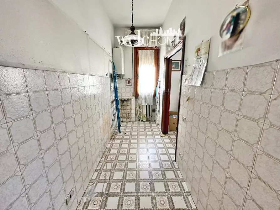 Immagine 5 di Appartamento in vendita  a Campi Bisenzio