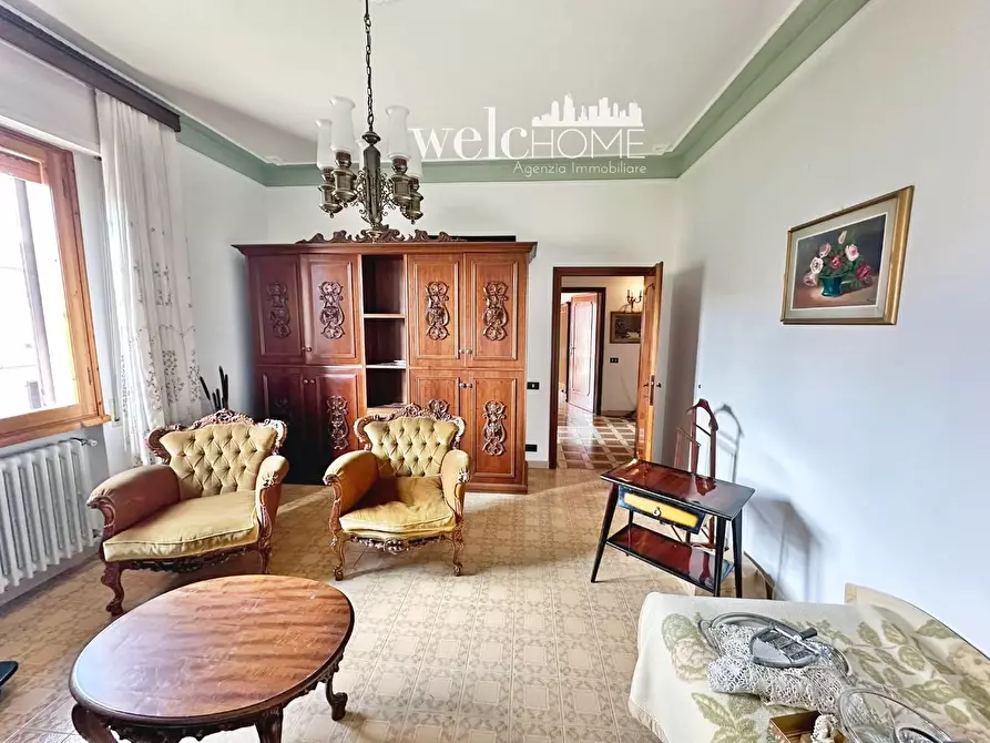 Immagine 11 di Appartamento in vendita  a Campi Bisenzio