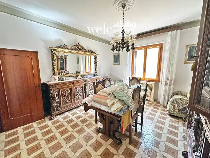 Immagine 27 di Appartamento in vendita  a Campi Bisenzio