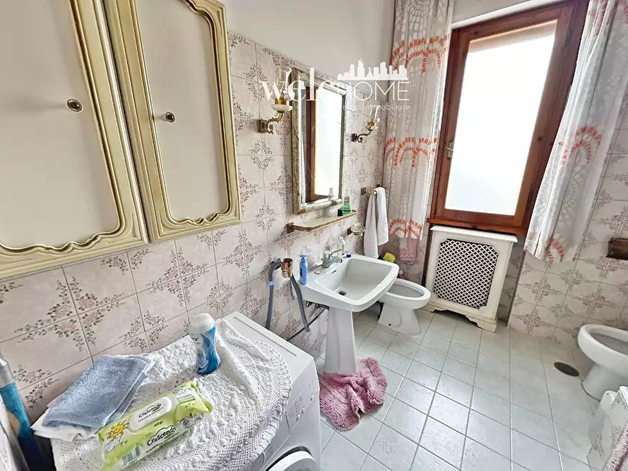 Immagine 18 di Appartamento in vendita  a Campi Bisenzio