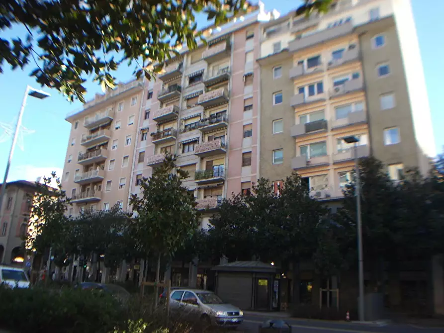 Immagine 1 di Ufficio in vendita  a Pisa