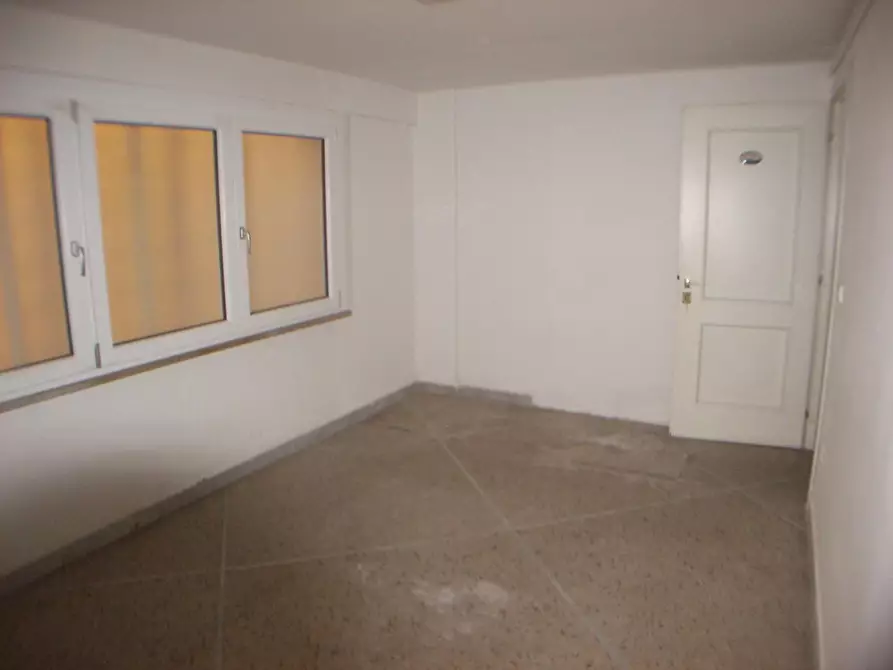 Immagine 8 di Ufficio in vendita  a Pisa