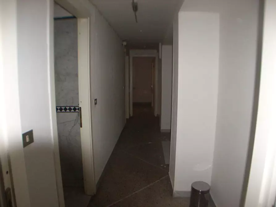 Immagine 6 di Ufficio in vendita  a Pisa