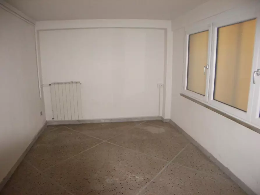 Immagine 9 di Ufficio in vendita  a Pisa