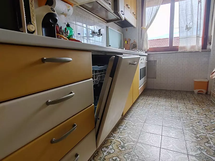 Immagine 1 di Appartamento in vendita  a Massa