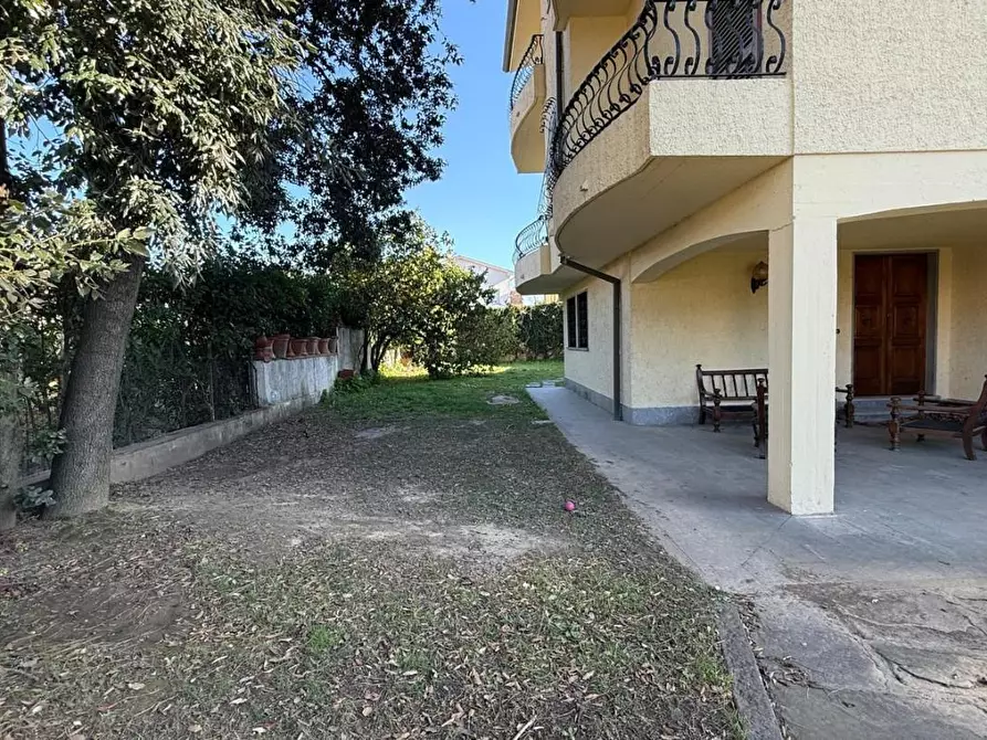 Immagine 9 di Villa in vendita  a Pietrasanta