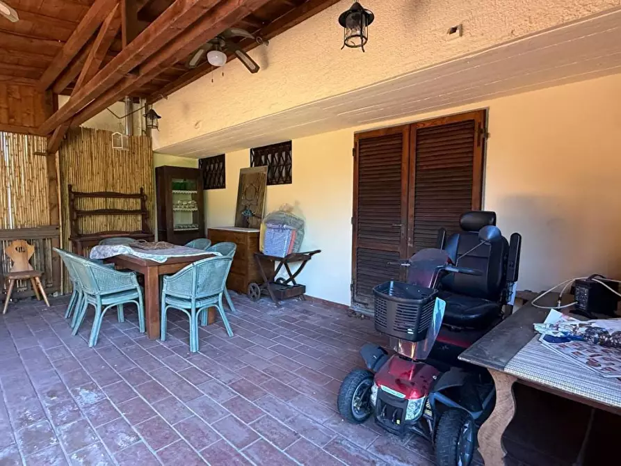 Immagine 6 di Villa in vendita  a Pietrasanta