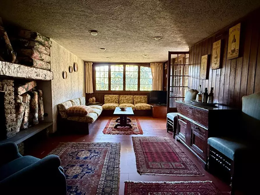 Immagine 15 di Villa in vendita  a Pietrasanta