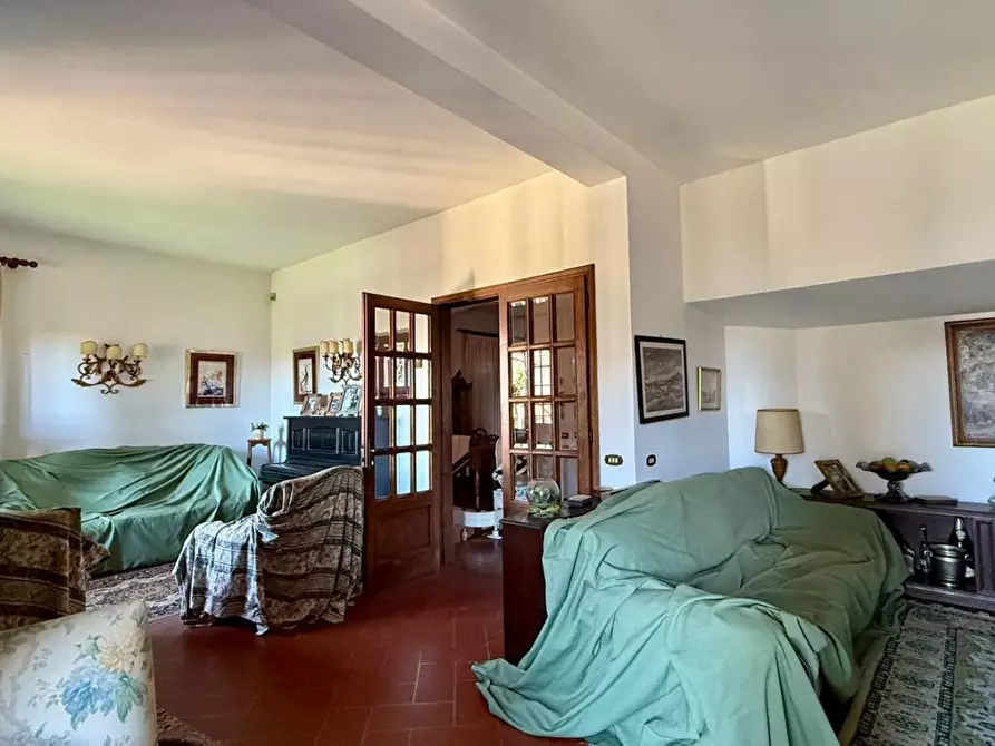 Immagine 25 di Villa in vendita  a Pietrasanta
