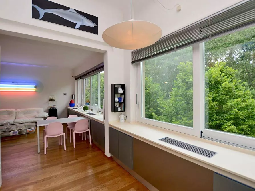 Immagine 8 di Mansarda in vendita  a Viareggio