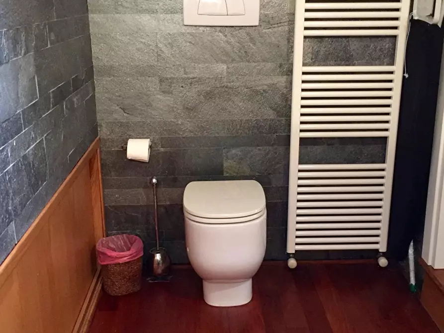 Immagine 19 di Mansarda in vendita  a Viareggio