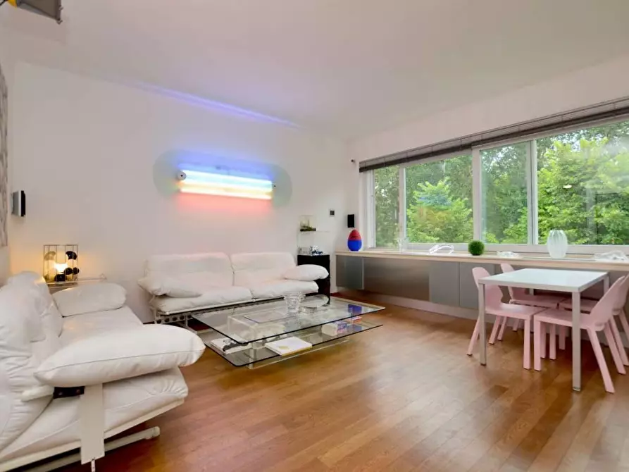 Immagine 3 di Mansarda in vendita  a Viareggio