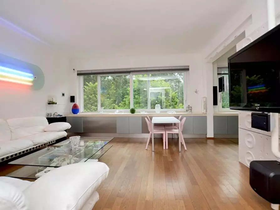 Immagine 2 di Mansarda in vendita  a Viareggio